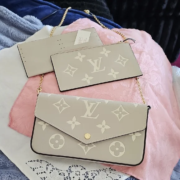 Trio+Free Shipping•Quality High Fashion Group - Picture 3 of 17